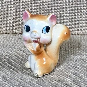 Vintage Chipmunk Figurine 2 1/4 Inches Woodland Critter Kitsch Animal Goblincore